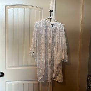 Chelsea & Theodore kimono size 1XL